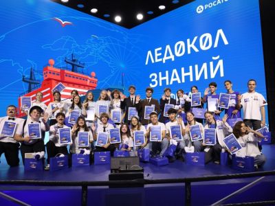 Бескрайние льды океана и белые медведи: школьники Якутии отправятся к Северному полюсу на ледоколе