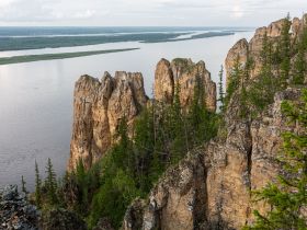 Сплав по реке Лена с посещением Ленских Столбов, тукуланов-песков Самыс Кумага и Кысыл Элэсин