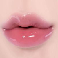 Увлажняющий 3D-блеск для объёма губ fwee 3D Voluming Gloss A05 Currant