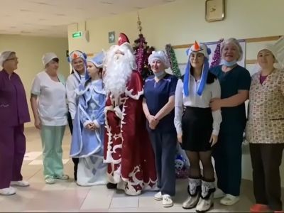 Российский дед Мороз приходит к дежурным по Новому году!