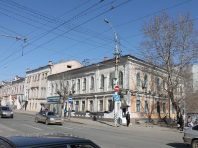 Двухэтажный каменный жилой дом. Классицизм