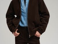 Легкий бомбер из вельвета с искусственным утеплителем