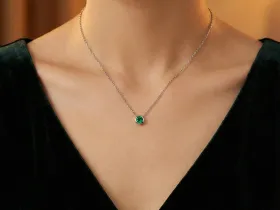 Колье из серебра с изумрудом э0678кл02220890