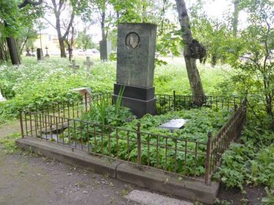 Могила Гроссгейма А.А. (1888-1948), ботаника