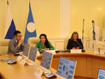 В Минфине Якутии обсудили программу долгосрочных сбережений