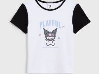 Футболка в рубчик с контрастными вставками и принтом Hello Kitty Глория Джинс