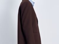 Однобортный жакет прямого силуэта