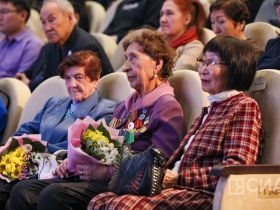 В Якутске ветеранам Великой Отечественной войны вручили медали 80-летия Победы