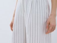 Шорты со складками, Бежевый