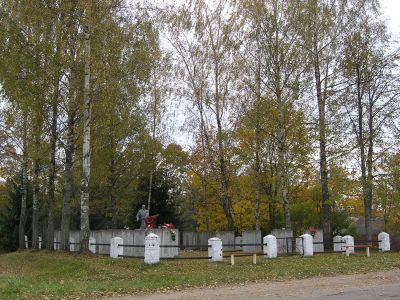 Братская могила воинов Советской Армии, погибших в 1943 г.