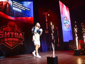 Боксёр из Якутии Михаил Варламов победил в главном бою «Битвы за контракт»