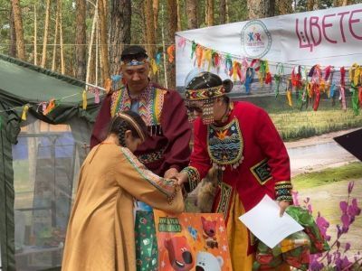 Праздник цветения тундры отметили долганы в Якутии