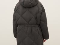 Пуховое пальто из водонепроницаемой ткани