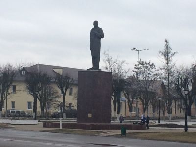 Памятник В.И.Ленину