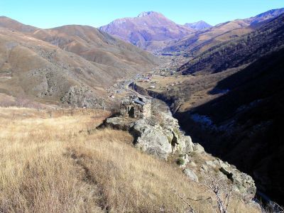 Три святилища