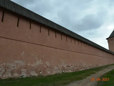 Прясло западной стены между Юго-западной наугольной башней и Водяной башней