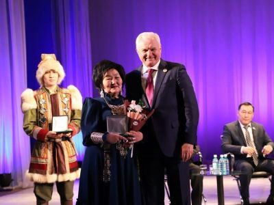 Главы трех крестьянских хозяйств Якутии получили звания «Заслуженный фермер России»