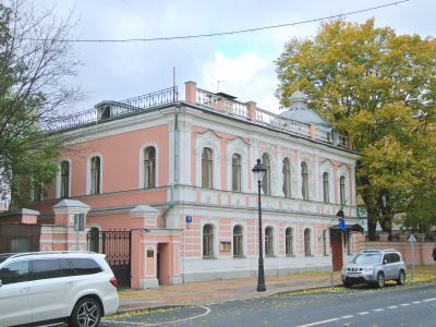 Городская усадьба Н.И.Позднякова - С.В.Волковой - В.Н.Грибова, 2-я пол. XIX в. - нач. ХХ в., архитекторы П.А.Ушаков, Е.И.Зеленский