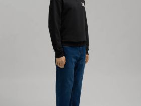 Джинсы прямого кроя