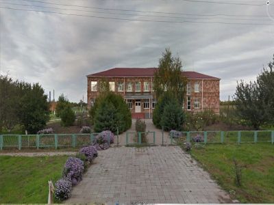 Обелиск учителям и учащимся, погибшим в годы Великой Отечественной войны