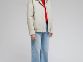 Утепленная куртка с отложным воротником