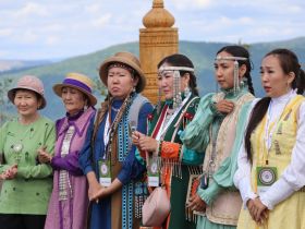 На Ысыахе Олонхо в Якутии определили финалистов конкурса среди запевал осуохая