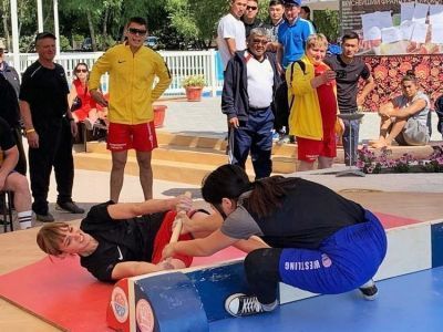 В Чолпон-Ате завершились соревнования по мас-рестлингу на Фестивале стран СНГ