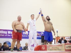 Мас-рестлинг соединяет сердца