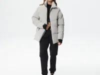 Женская куртка Lacoste с боковыми молниями