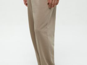 Спортивные брюки свободного кроя