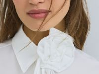 Блузка с декоративным цветком, Белый