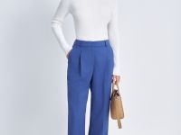 Джемпер приталенного силуэта с воротником-стойкой