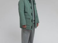 Утепленная куртка с капюшоном