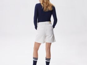 Женские шорты Lacoste свободного кроя