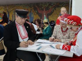 Около 140 человек написали юбилейный этнографический диктант в Якутске
