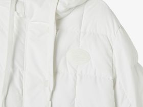Женская длинная стеганая куртка Lacoste