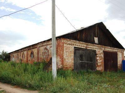 Здание конюшни