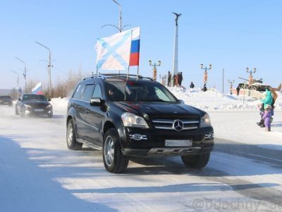 Город Удачный поддержал воинов России автопробегом