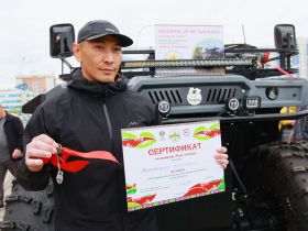 Стали известны победители соревнований по мас-рестлингу и борьбе корэш на Сабантуе