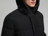 Утепленное пальто с накладными карманами