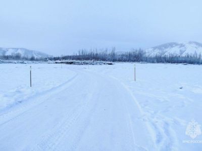 В Оймяконском районе открыли ледовую переправу через реку Индигирку