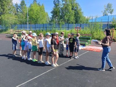 На базе культурного центра компании «Железные дороги Якутии» работает летняя детская площадка