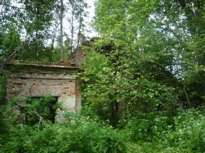 Южные ворота ограды