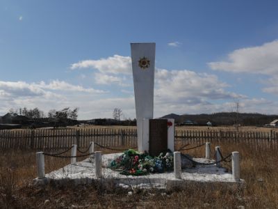 Памятник воинам-землякам, погибшим на фронтах Великой Отечественной войны