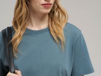 Футболка женская