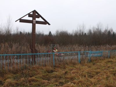 Братская могила воинов Советской Армии, погибших в боях с немецко-фашистскими захватчиками в 1944 году