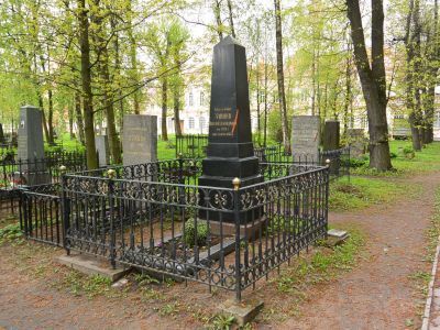 Могила Зайцева Пантелея Александровича (1898-1944 г.г.) - командира дивизии, участника обороны Ленинграда