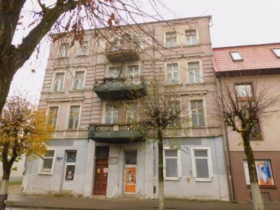Доходный дом с встроенными торговыми помещениями