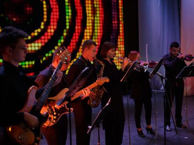 Билеты на Тот самый огонёк (Областной дом народного творчества) / Концерт | Афиша | ИнфоТаймс