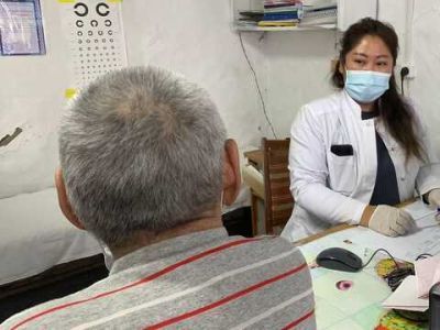 Мобильные доктора провели осмотр жителей отдаленного якутского села Себян-Кюёль